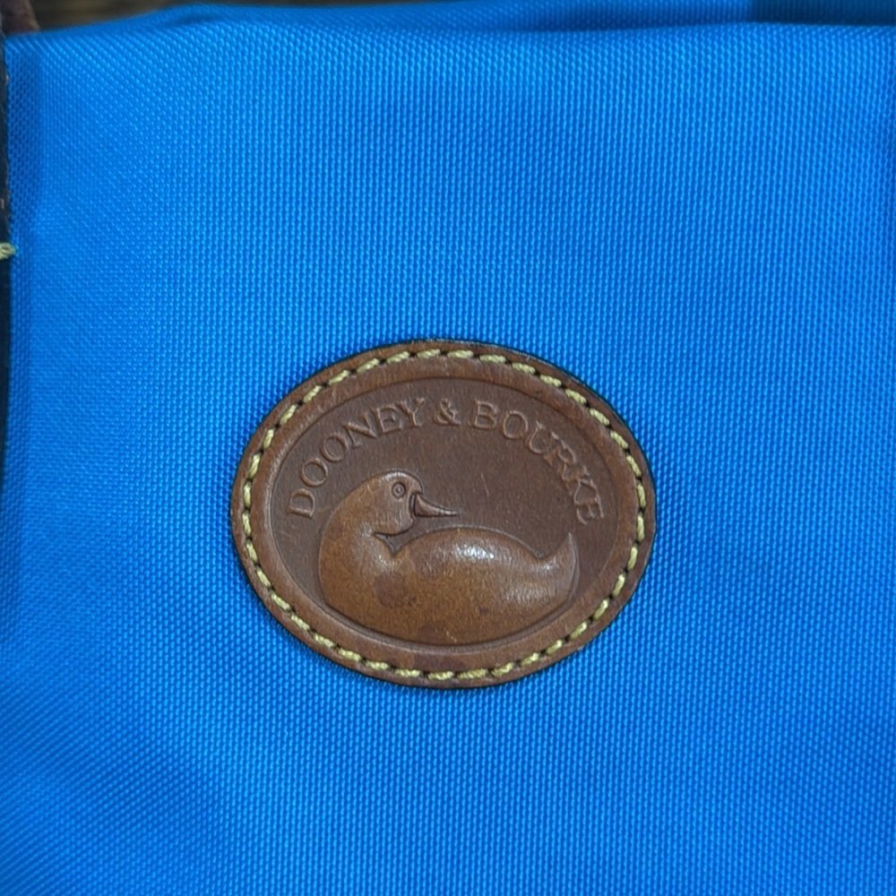Dooney & Bourke Tote Bag - Picture 5 of 16
